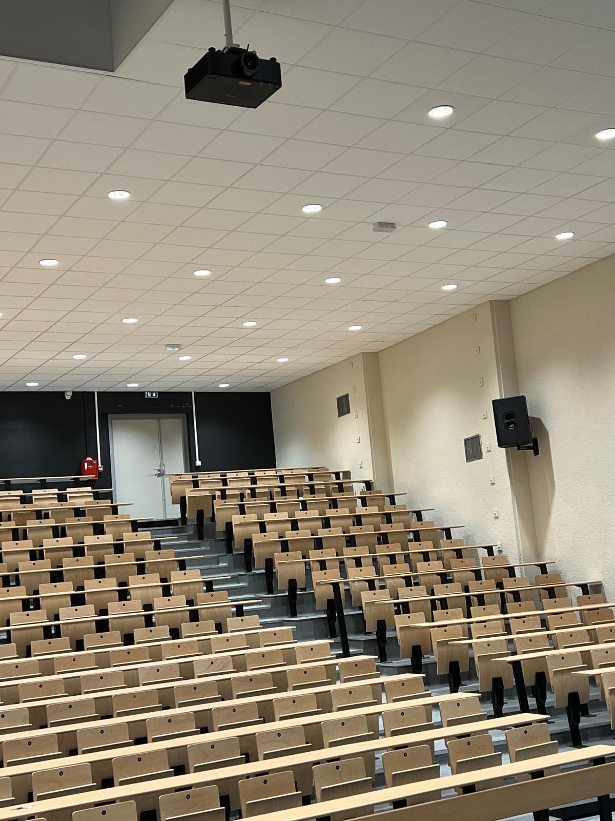 Plafond avec structure en creux